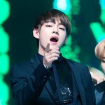 [방탄소년단] 이쁜 탄이 사진들고 채<b>우장</b>