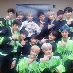 [EXO] 덥오이즈 공식<b>포즈</b>