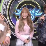 [드루와] 웬디 어제 뮤뱅 봄인가봐보는데