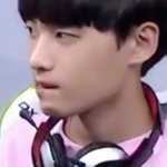 이사람 <b>황민현</b>이랑 김용국 닮지 않음??