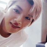 [EXO] <b>변백현</b> 그렇게 웃지마..