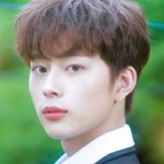 유선호 <b>볼살</b> 빠지더니 더 존잘ㅠㅠㅠ