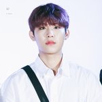 [박우진] 이 의상 다들 <b>안전</b>벨트 같다구들 하는데