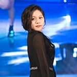 머리 묶은 엄지 미모ㅎㄷㄷㄷ