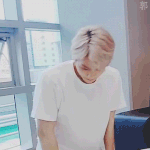 [백현] 내 <b>머리숱</b> 이~만큼! 짤