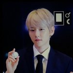 [백현] 백현이 <b>플뷰</b> 너무 잘생겼다