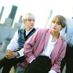 [방탄소년단] 정국이가 예쁘면서 잘생긴 거고 태형<b>이</b>가 <b>잘</b>생기면서 예쁜...