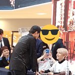 변백현 웃는거봐ㅠㅠ사진찍는 밍석도 귀엽고 종대도 아빠<b>미소</b>임 ㅠㅠ