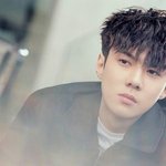 [세훈] 싱글즈 5월호 <b>스캔</b>본