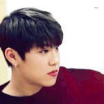 [박우진] 앞머리 요로케 정리하눈거 습관인듯