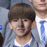 코무엘 그동안 <b>콧속</b>에 꿀넣고 다녔었나봐