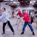 [모두드루와] (+추가) 요즘 아이돌들 사이에서 꽤 언급되는 노래.<b>gif</b>