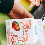 [댓글부탁해] <b>편순</b>인데 손님이 요구르트 하나 주시고 감>.<