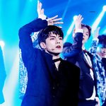 워너원이 빅스 <b>의상</b> 표절한건 빼박인데