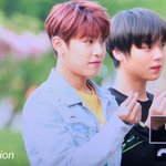[박우진] 0427 배.틀.트.리 출근 <b>플뷰</b>