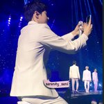 [EXO] 준며니가 <b>셀카</b> 찍어 줌ㅠ