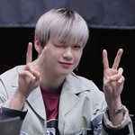 [강다니엘] 눈이 어떻게 이렇게되지