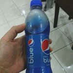 우리나라에 곧 <b>출시</b>된다는 블루콜라.jpg