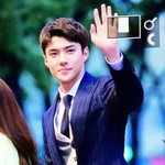 [세훈] 180430 <b>범인</b>은 바로 너 레드카펫 프리뷰19