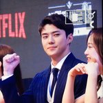 [세훈] 180430 <b>범인</b>은 바로 너 레드카펫 프리뷰23