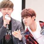 [박우진] 굼금해 우지니 궁금하다구 궁금햇 빼꼼
