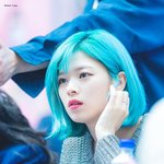 같은 사람 아닌 것 같은 <b>여</b><b>돌</b>들
