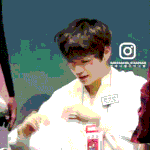 [강다니엘] 녤깅이 경호원분한테 이거 좀 해<b>듀세</b>요ㅋㅋㅋ