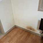 [개어이없음] 원룸 퇴실시 <b>도배</b>비.청소비 문제에 대해서