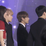 [방탄소년단] 지민아 슬기한테 얼마나 부벼<b>대면</b>