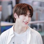 얼굴 엄청 <b>입체적</b>인 아이돌