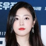 설리는 <b>보정</b>할 수가 없다..