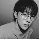 최근 남친짤 제조기로 돌아온 아이돌