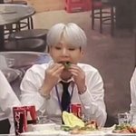 [방탄소년단] 컨포에 돈안쓴다는말 말고