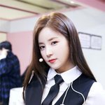 걸그룹 수트에 <b>덕후들</b> 난리나는 이유