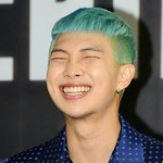 근데 <b>RM</b> 잘생겼는데 왜 까여??