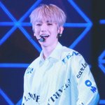 [백현] 백현셔츠에 <b>fearless</b>