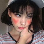 하트<b>블러셔</b> 정 하고싶음 차라리 이게더 낫겠다
