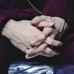 강다니엘 손 넘 섹시해