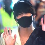 [방탄소년단] 고먐미가 자라고 <b>인사</b>해주던데