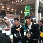 옹성우 폰카짤 비주얼 지린다;;;;