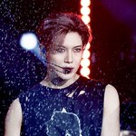 비오는 무대에서 레전드 찍은 <b>태민</b>