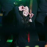 진짜 쪼는 <b>데뷔초</b>랑 분위기가 많이 변했다