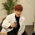 [<b>JBJ</b>] 켄균 넘 좋아..