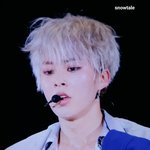 [시우민] 드디어 백만년만에 <b>일</b><b>한</b> 시우민 단추