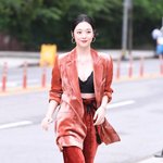 설리 옷이 이상해?