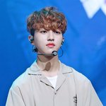 최근 <b>볼살</b>빠지고 달라진 비주얼