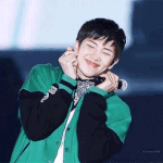 애교 후 현타온 남자 아이돌들 <b>GIF</b>