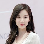 <b>우아</b>함 흘리고 다니는 아이돌