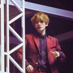 [EXO] 엑솔루션 이 수트 <b>재질</b>을 뭐라고 함?