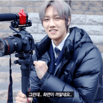 카메라 들고 허<b>당미</b> 뽐내는 남돌